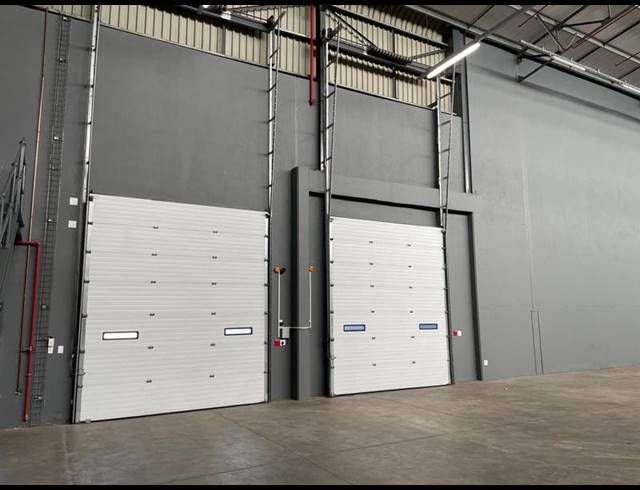 INDUSTRIAL PROPERTY TO RENT IN LOUWLARDIA